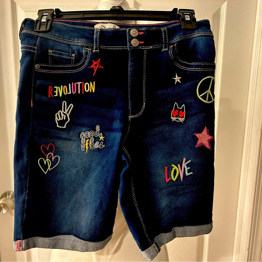 Youth Girl Size14 Jordache Denim Jean Shorts Patches Peace Love Adjustable